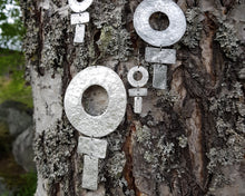 Ladda upp bild till gallerivisning, HER - Örhänge - singel