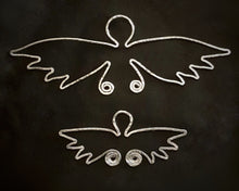 Ladda upp bild till gallerivisning, TITTI - Fönstersmycke