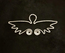 Ladda upp bild till gallerivisning, TITTI - Fönstersmycke