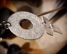 Ladda upp bild till gallerivisning, HER - Hårnål