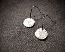 Ladda upp bild till gallerivisning, MON - Örhängen