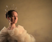 Ladda upp bild till gallerivisning, VID No.1 - Brudkrona - Skapas på beställning - Urberg Design