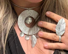 Ladda upp bild till gallerivisning, Ulula Eev - Halssmycke