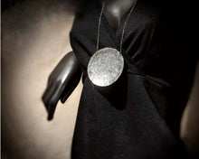Ladda upp bild till gallerivisning, CRADLE ANA - Halssmycke
